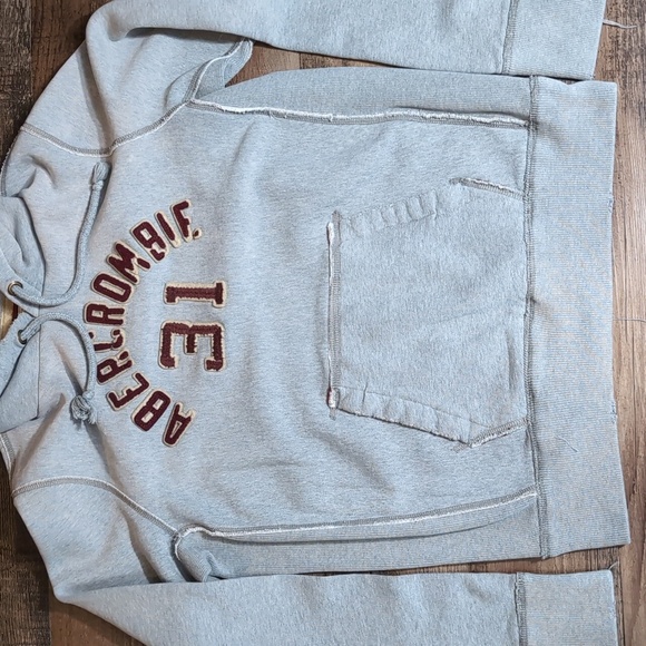 Vintage Y2K A&F Thrashed Hoodie Size Medium in Gray Raised Letters Stitched - Picture 5 of 12